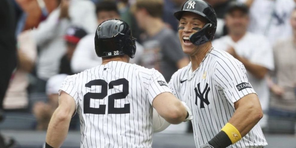 Judge makes diving catch as Yankees win 4-3, close within 2 games of AL East-leading Blue Jays