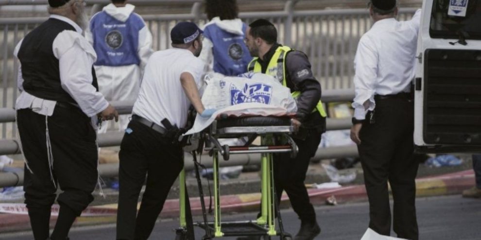 Palestinian gunmen open fire at Jerusalem bus stop, killing 6, Israeli officials say