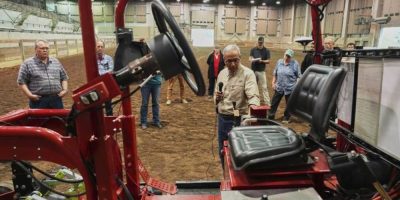 AP - Electric tractor event MI