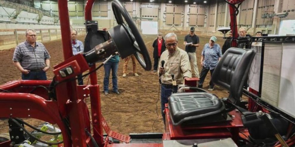 AP - Electric tractor event MI