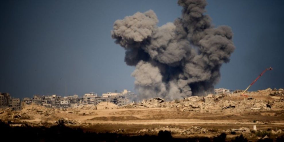 Thousands of Palestinians return to what remains of their homes as Gaza ceasefire takes effect