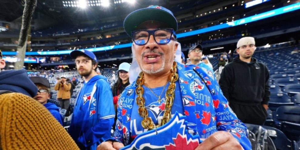 Fans buzzing as Blue Jays look for one more win to claim World Series in Toronto
