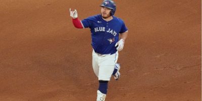 Kirk hits two solo homers to lead Blue Jays to 10-1 rout of Yankees in series opener