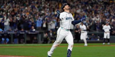 Mariners a win from first World Series, beat Blue Jays behind Suárez's grand slam for 3-2 ALCS lead