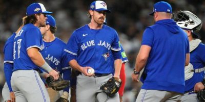 Blue Jays blow five-run lead in 9-6 loss to Yankees in Game 3 of AL Division Series