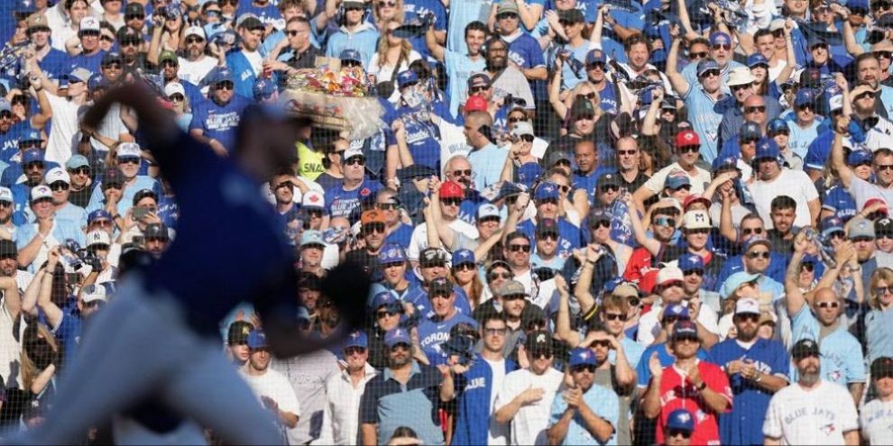 CP - Blue Jays fans
