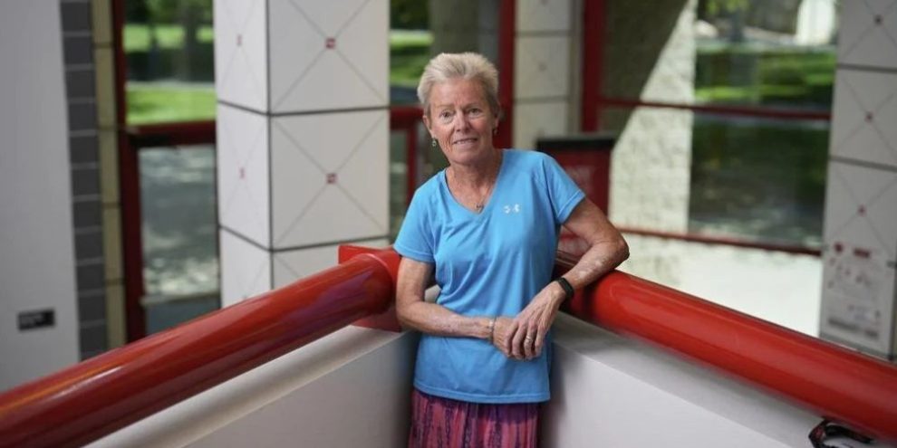 AP - Janet Dufek