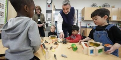 Ontario, feds agree to 1-year child-care extension; average fee to stay $19/day