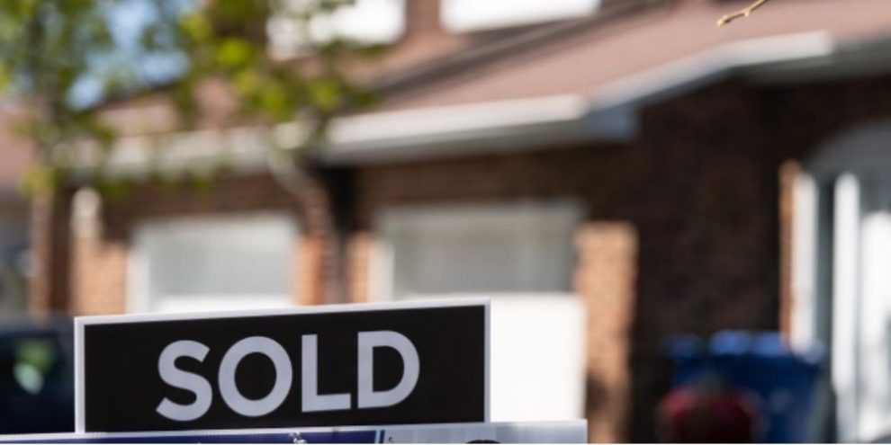 October home sales down from last year, but more activity expected in 2026: CREA