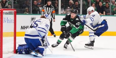 Robertson scores 23rd goal, Oettinger gets 16th win as Stars top Leafs 5-1