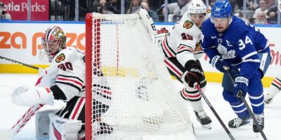 Matthews and Joshua score eight seconds apart to help Leafs rally past Blackhawks 3-2
