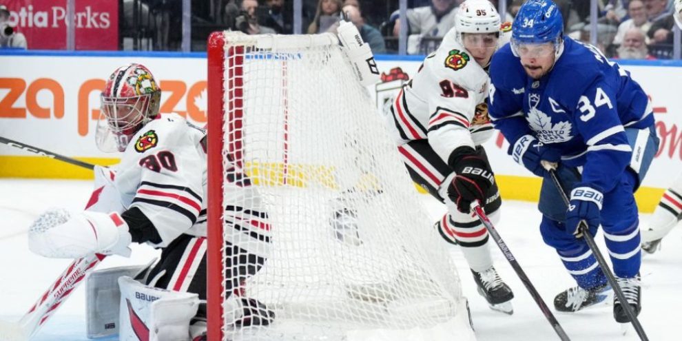 Matthews and Joshua score eight seconds apart to help Leafs rally past Blackhawks 3-2