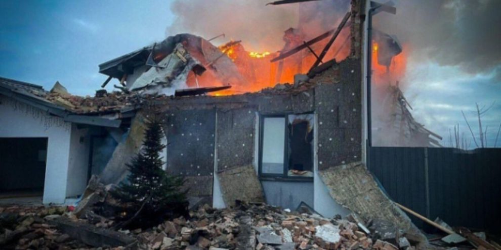 Major Russian drone and missile attack on Ukraine kills at least 3 people and cuts power