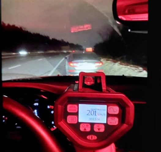 Teen driver clocked double the speed limit on Hwy 400: OPP
