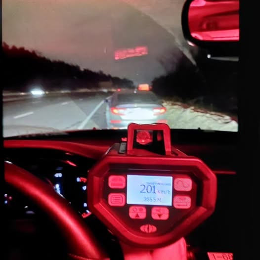 Teen driver clocked double the speed limit on Hwy 400: OPP