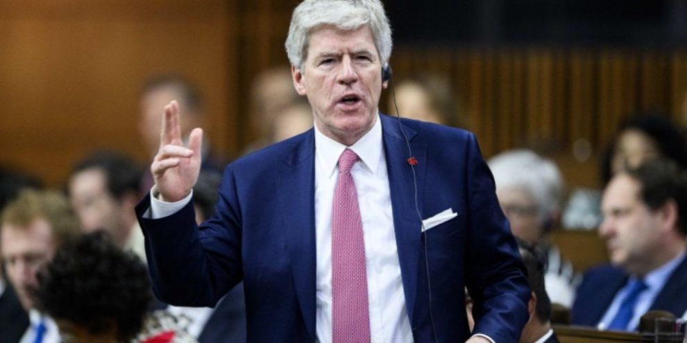 Federal minister says he's getting 'lots of inquiries' about MPs crossing the floor