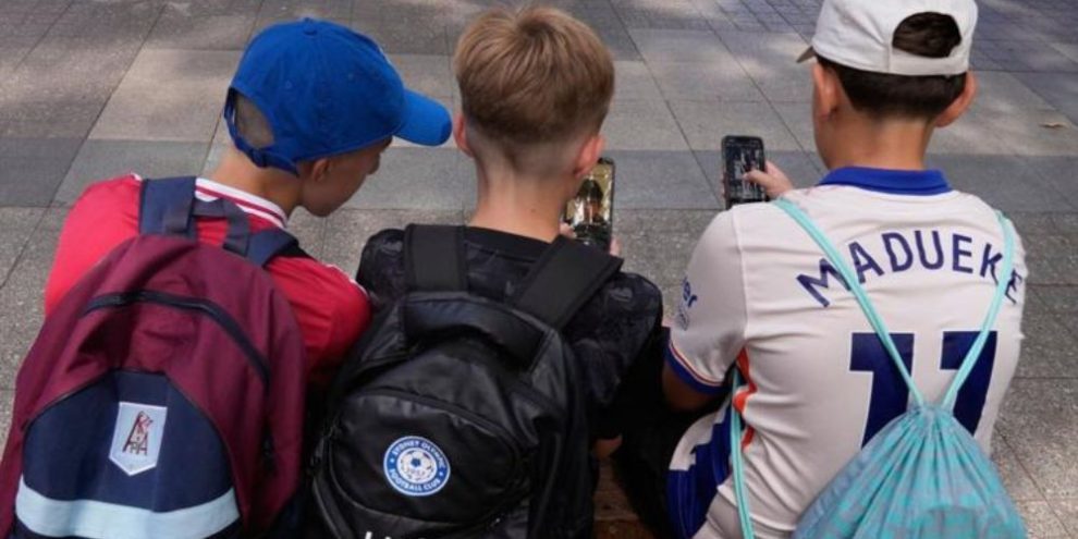 Social media ban for children under 16 starts in Australia