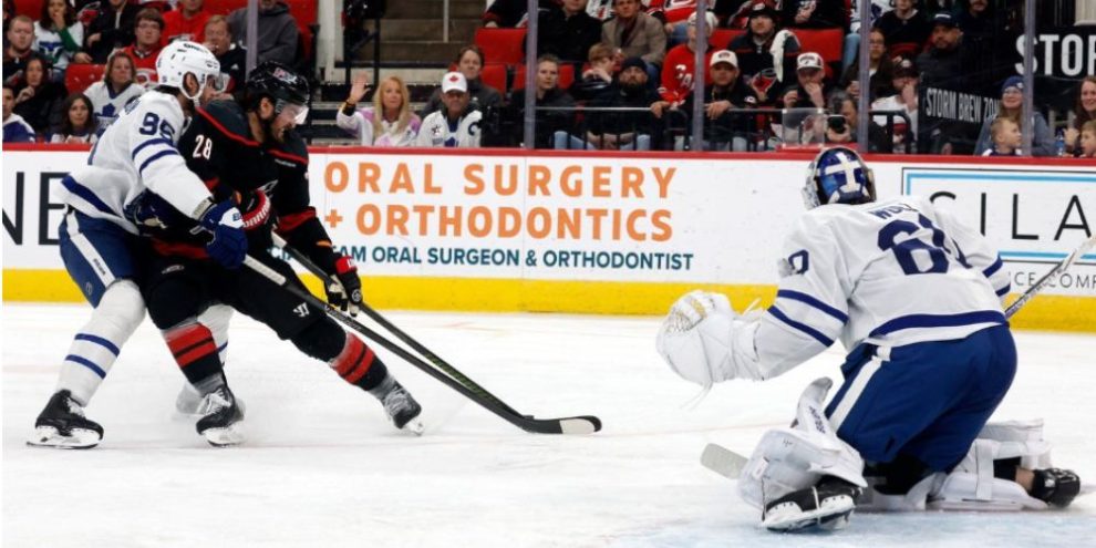 Maple Leafs beat Hurricanes 5-1 to wrap up 6-game trip with 3rd straight victory