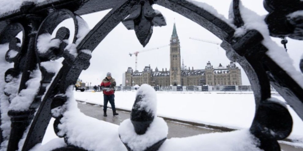 Jobs, economy top voters' priorities at the end of a turbulent 2025: Nanos poll