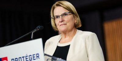 Ontario to fund hip and knee replacements at private clinics