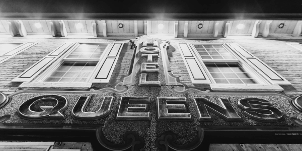 History of Queen's Hotel