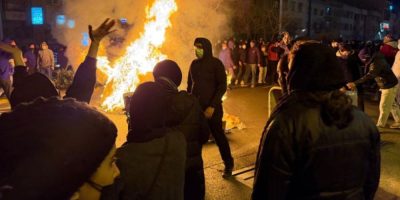 Trump cancels meetings with Iranian officials and tells protesters 'help is on its way'