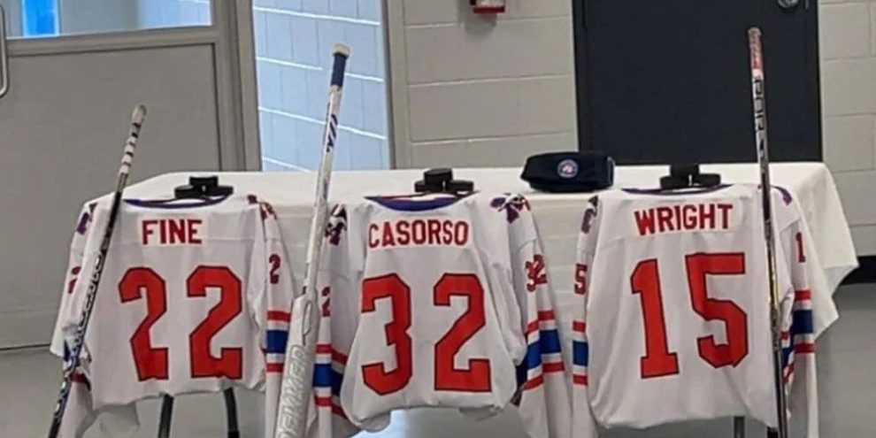 'Grieving together': 3 players on Alberta junior hockey team dead in vehicle crash