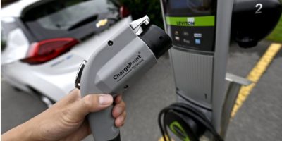 Ottawa plans to add 8,000 new electric vehicle charging ports in Canada