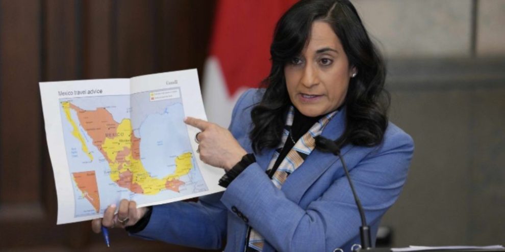 Canada deploys staff to help 26,000 Canadians in Mexico as violence continues