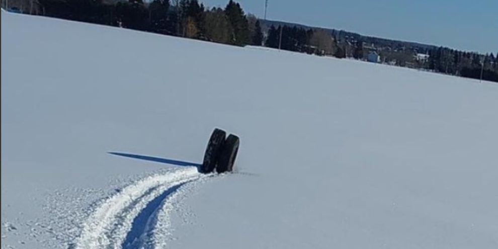 Wheel comes off dump truck on Hwy. 26 in Springwater, driver charged