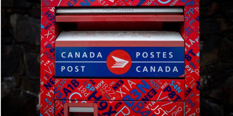 Ottawa gives Canada Post a $1.01-billion loan amid ongoing financial struggles