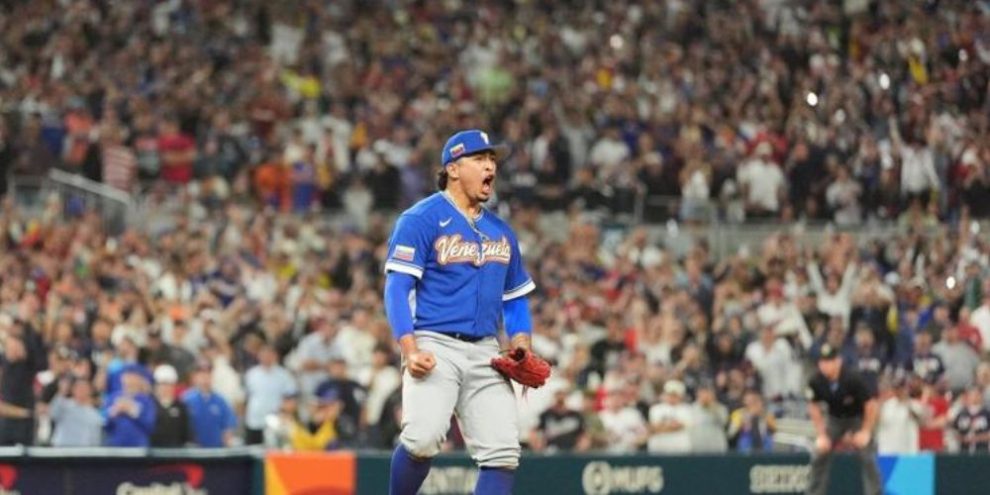 Venezuela beats US 3-2 to win first World Baseball Classic title
