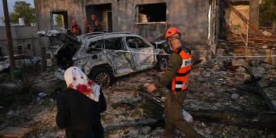 Trump threatens Iran following new wave of attacks on Gulf states and Israel