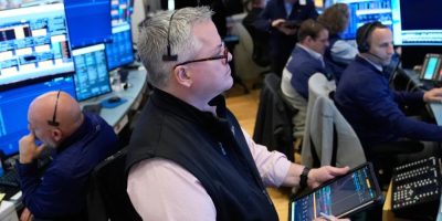 Oil tumbles 10% after Iran reopens the Strait of Hormuz