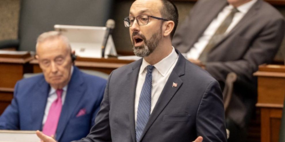 Ontario Inspecting Commercial Truck Driver Colleges After Damning Auditor General Report