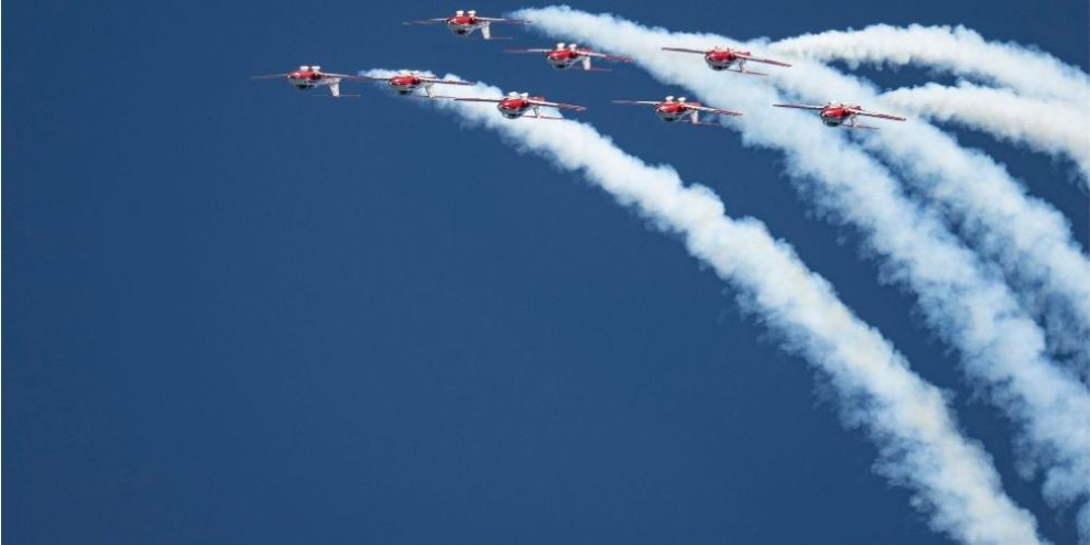 Snowbirds aircraft performing. Image provided by City of Barrie
