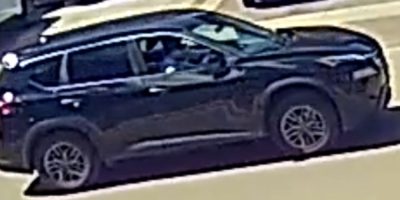 Police are investigating a distraction theft involving a gold chain in Bradford West Gwillimbury