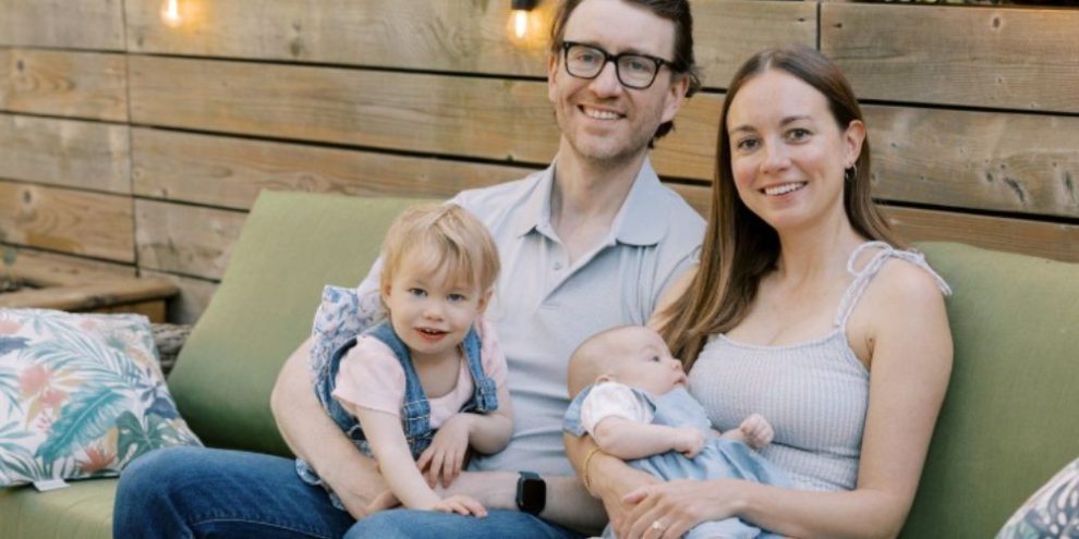 Alex Shved and Agata Zieba pose with their two daughters