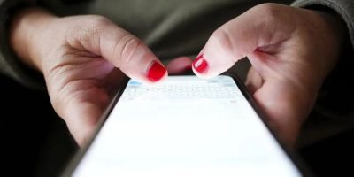Screen-time limits may not be enough to protect kids from social media